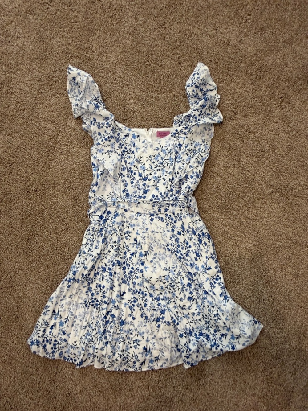 Sleeveless dress